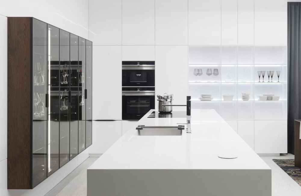 large white gloss kitchen